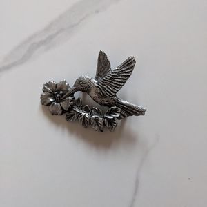 Hummingbird pin/brooche